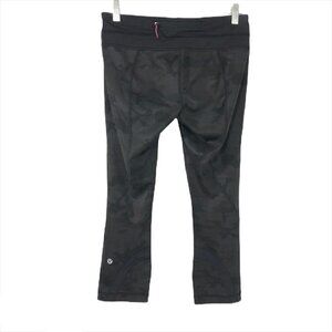 Lululemon Inspire Crop Leggings Savasana Camo 20cm Black‎ Women's Size 6 Flawed